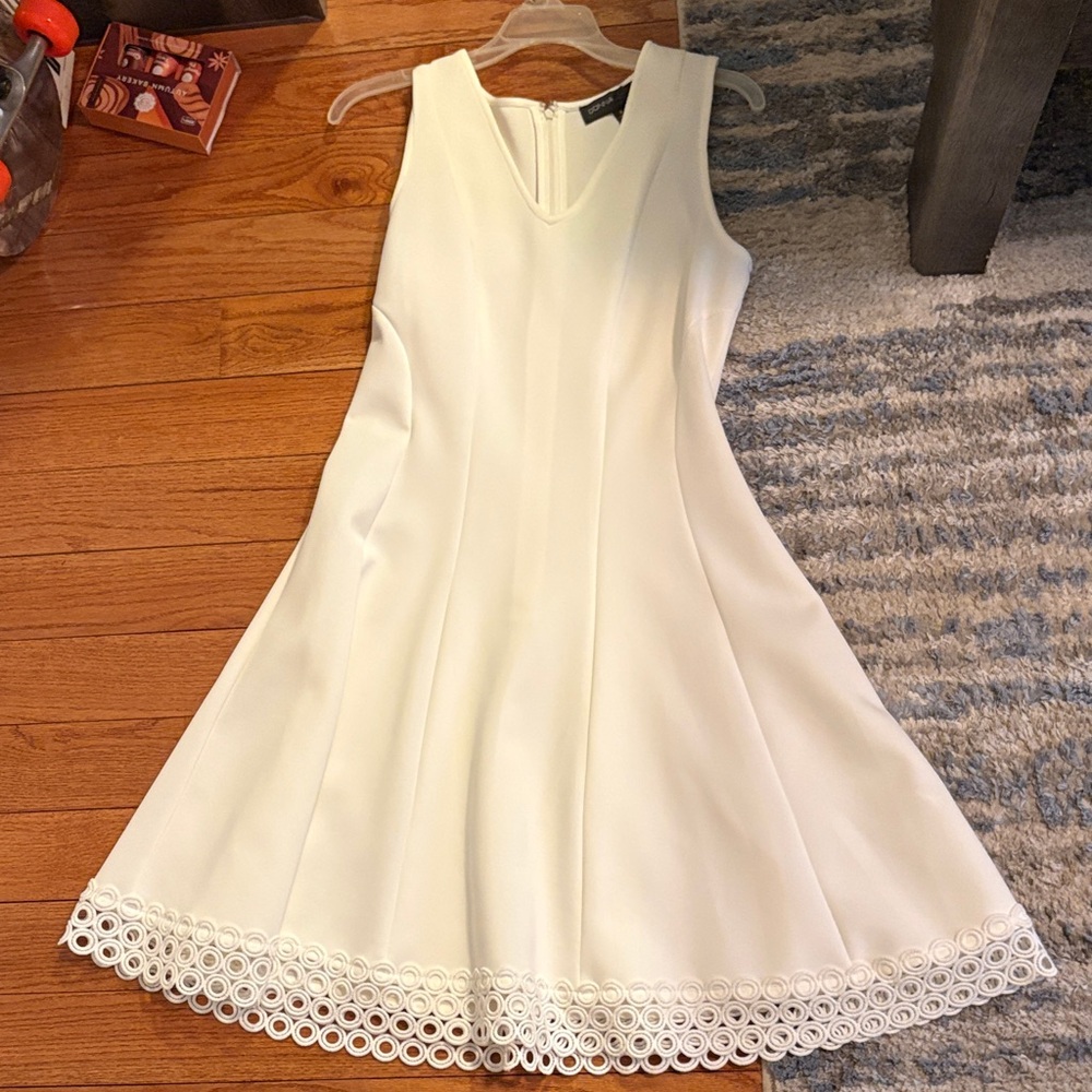 Donna Ricco Cream Sleeveless Mini Dress